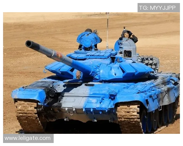 坦克与足球的奇妙碰撞探索军事与体育的跨界融合与创新