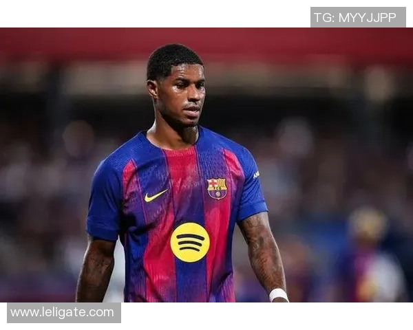 豪门足球风云中的拉什福德崛起之路与荣耀时刻解析 豪门足球风云中的拉什福德崛起之路与荣耀时刻解析