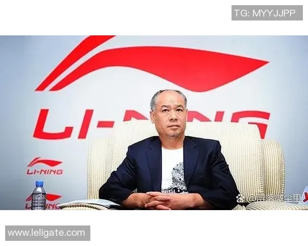 罗斯的足球之旅:从草根到巨星的成长故事与奋斗历程 罗斯的足球之旅:从草根到巨星的成长故事与奋斗历程